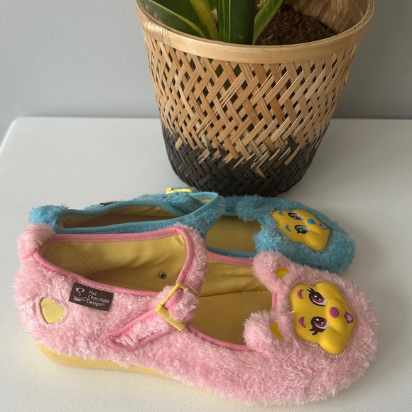 Women's Hot Chocolate Design Chocolaticas Fuzzy Bears Mary Jane Flat size 35 - Picture 3 of 5